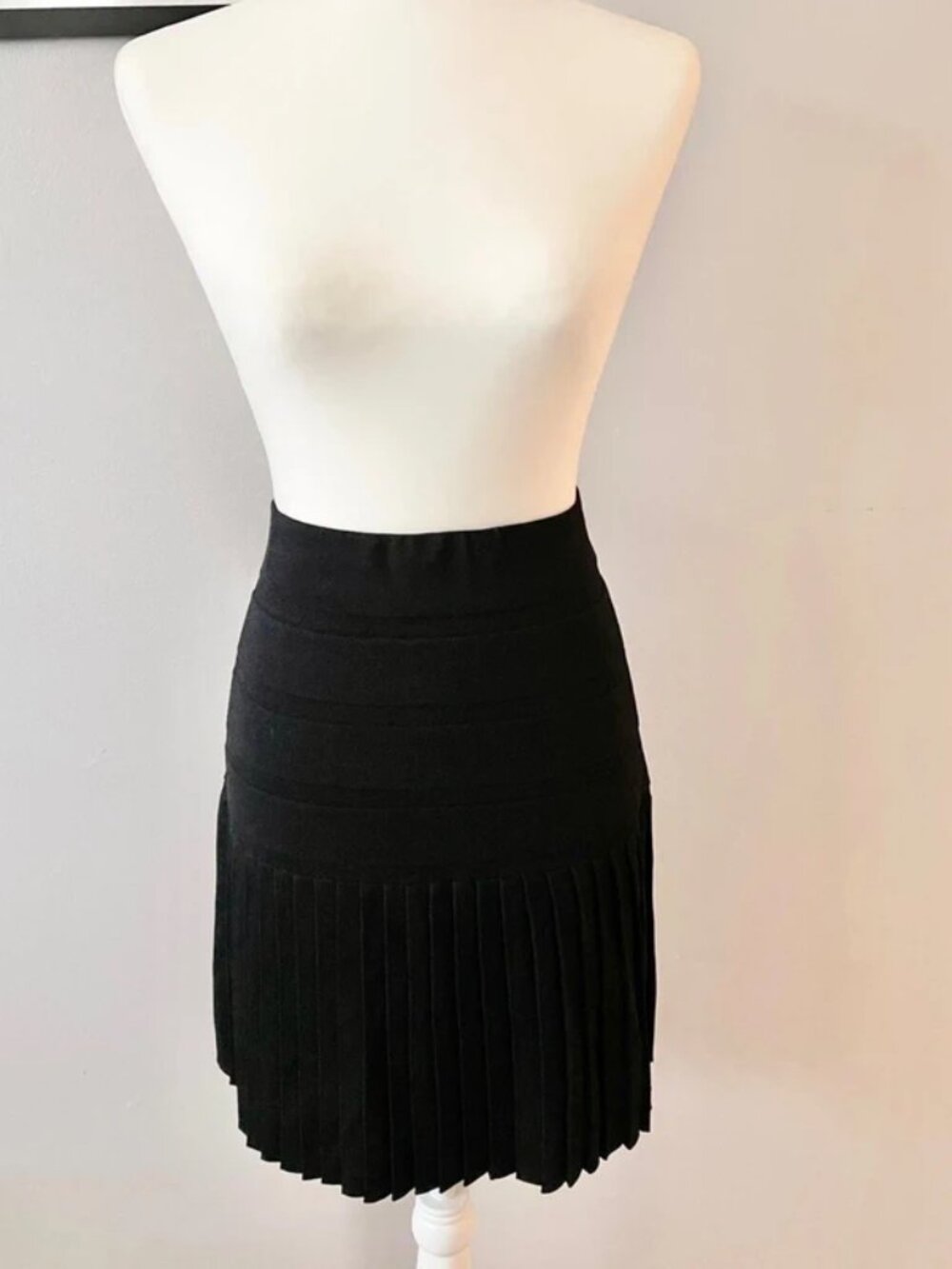 MNG Pleated Skirt